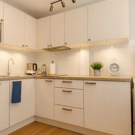 Daire Old Town, Next To Town Hall Square, Quiet, Infrared Sauna